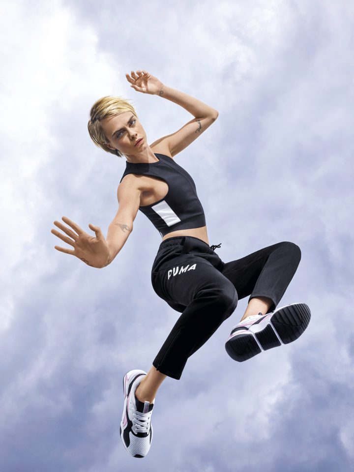 PUMA WOMEN LANZA JUNTO A CARA DELEVIGNE LAS NUEVAS NOVA 90s LAS ROSAS